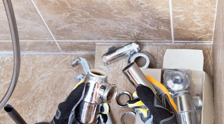 Professional gutter cleaning in Coggon, IA